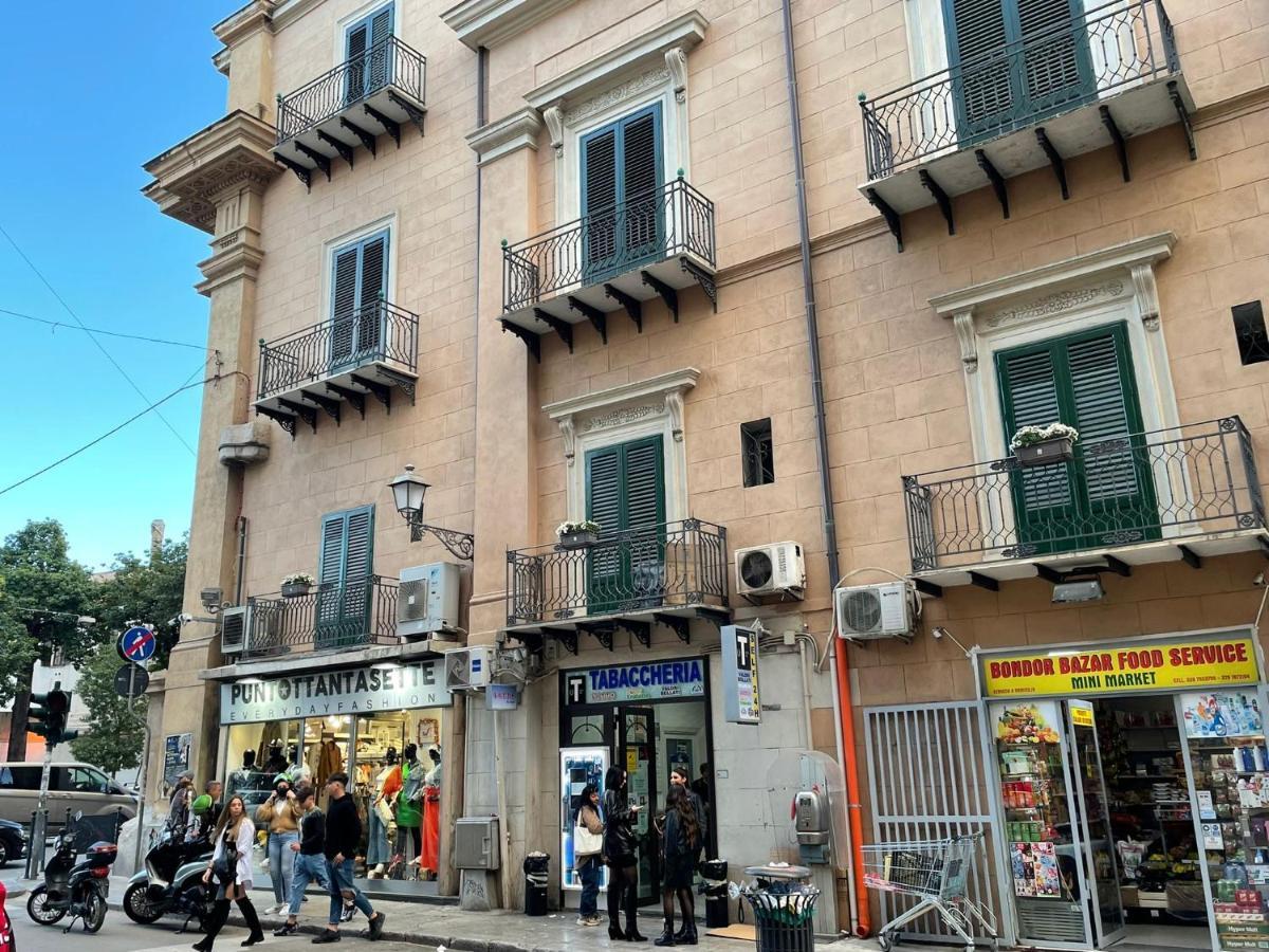 Hotel Casa Vittoria Palermo Exterior foto